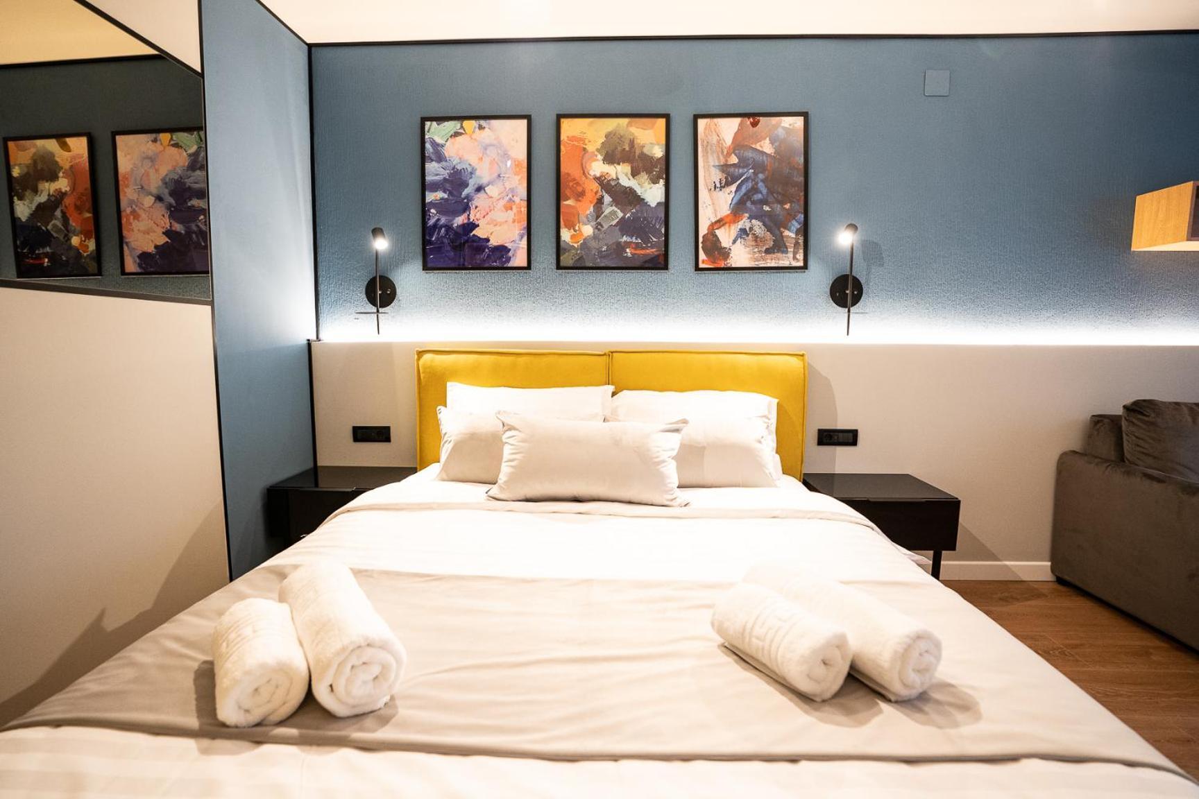 Emil Balaban Luxury Apart-Hotel Bukares Bagian luar foto