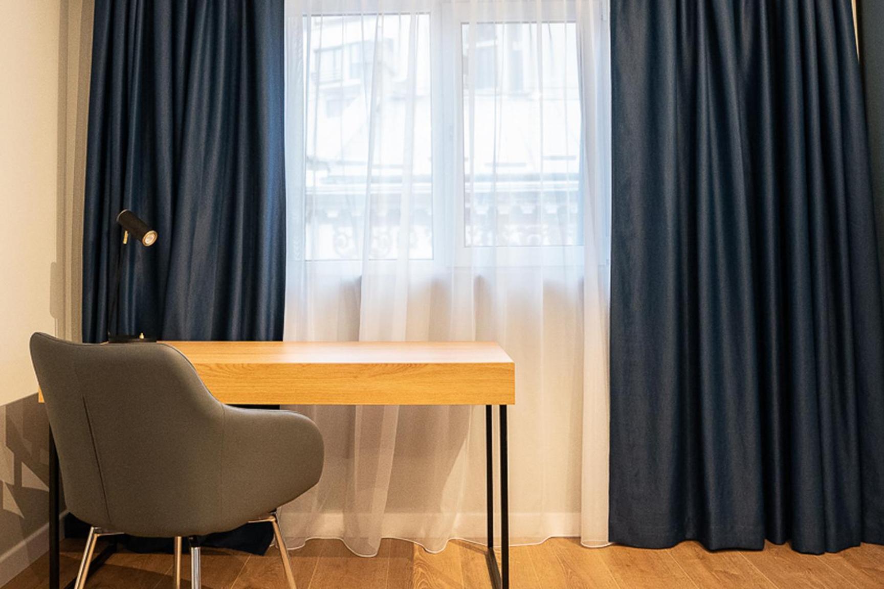 Emil Balaban Luxury Apart-Hotel Bukares Bagian luar foto