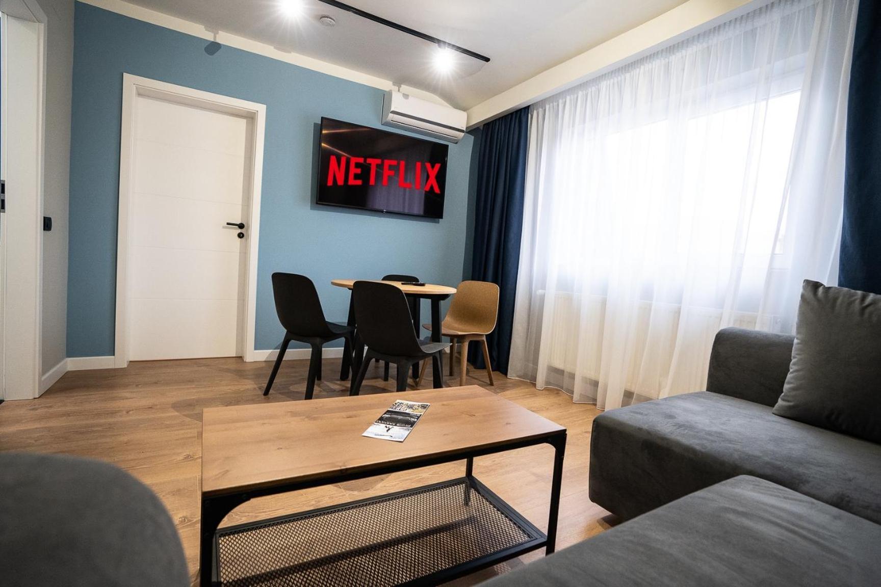 Emil Balaban Luxury Apart-Hotel Bukares Bagian luar foto
