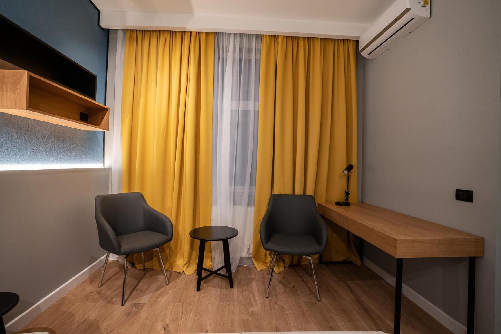 Emil Balaban Luxury Apart-Hotel Bukares Bagian luar foto