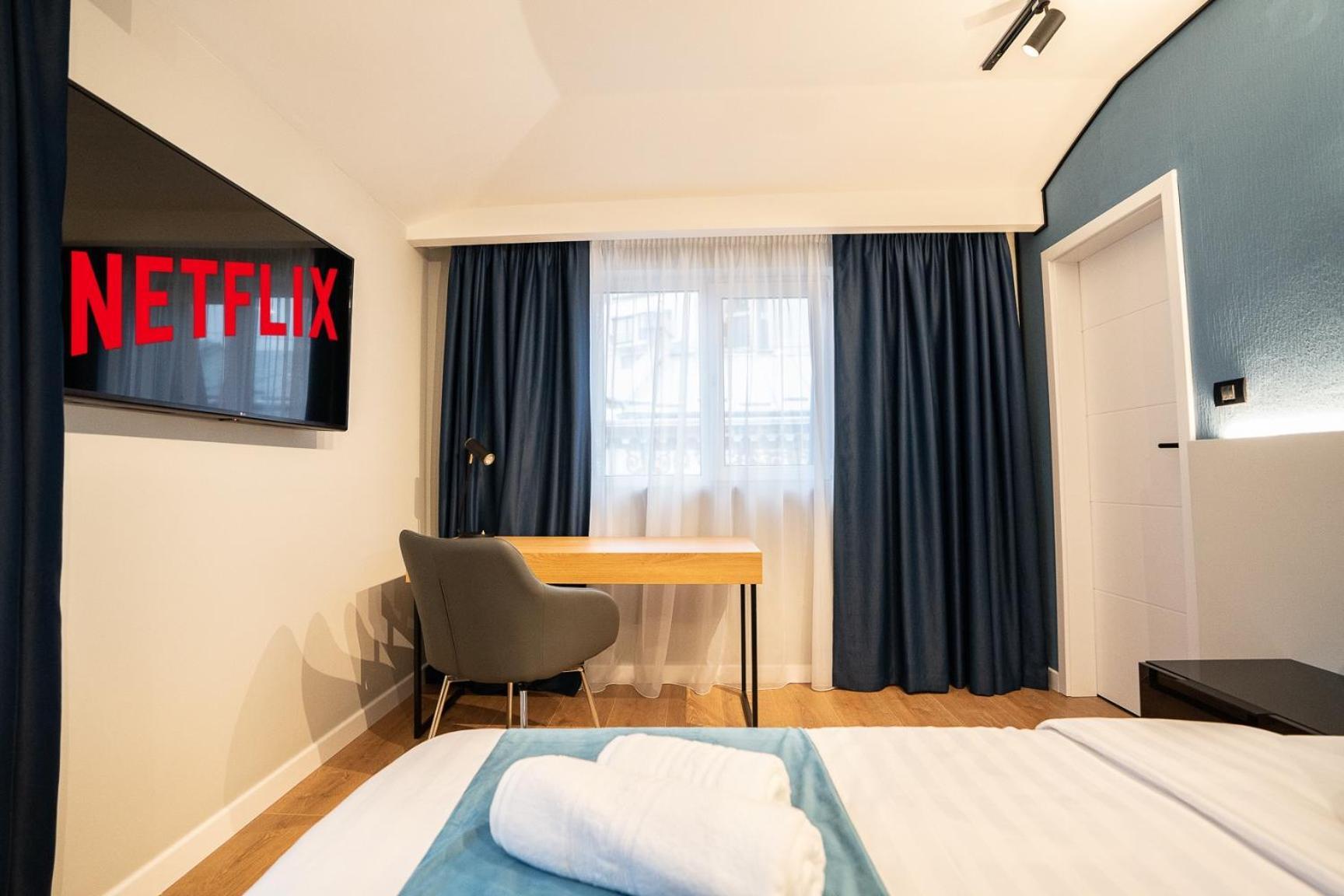 Emil Balaban Luxury Apart-Hotel Bukares Bagian luar foto